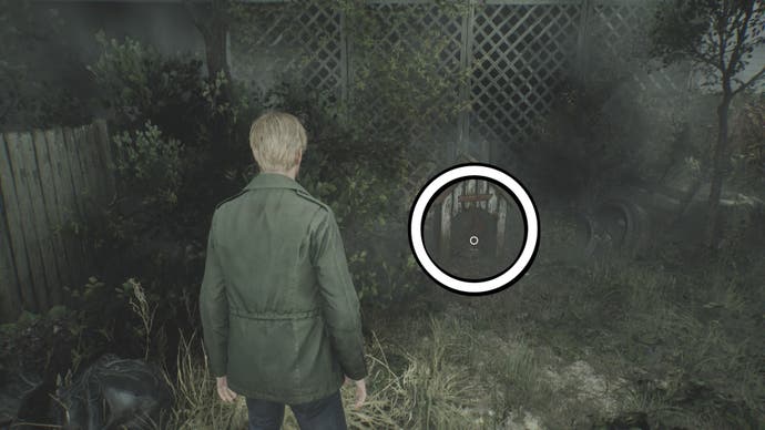 A white circle showing where the second Broken Key part is in Silent Hill 2.